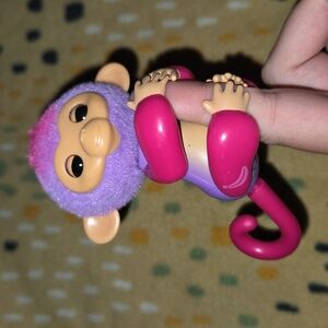 🌸4 For $20🌸Fingerling Interactive Finger Monkey Toy - Pink and Purple